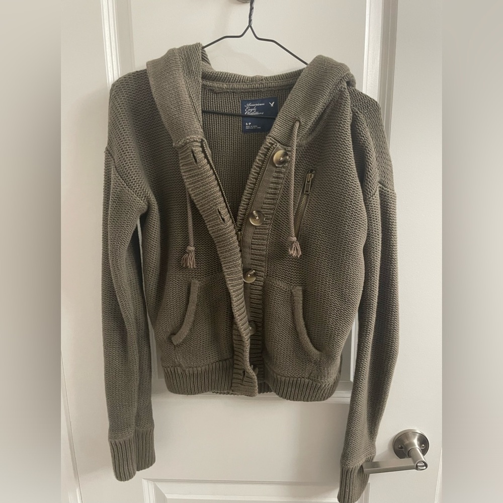 Downtown girl cropped green knit zip up